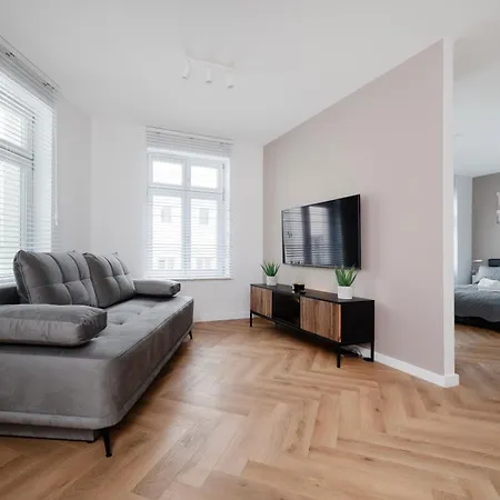 Piotrkowska Prime * Lodz (Lodz)